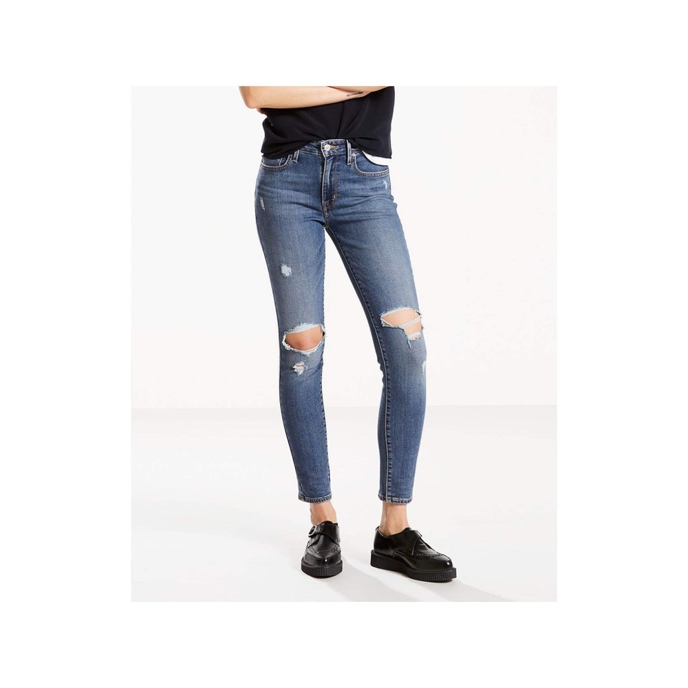 Levi’s 721 High-Rise Ripped Skinny Jeans